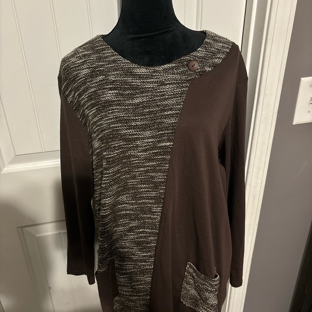 Sweater - Picture 3 of 4